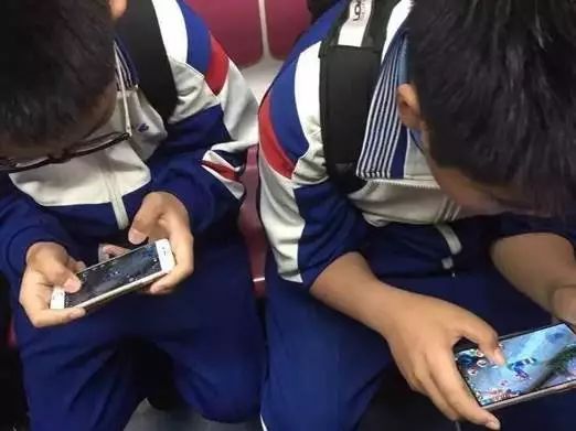 王者荣耀如何隐身上线